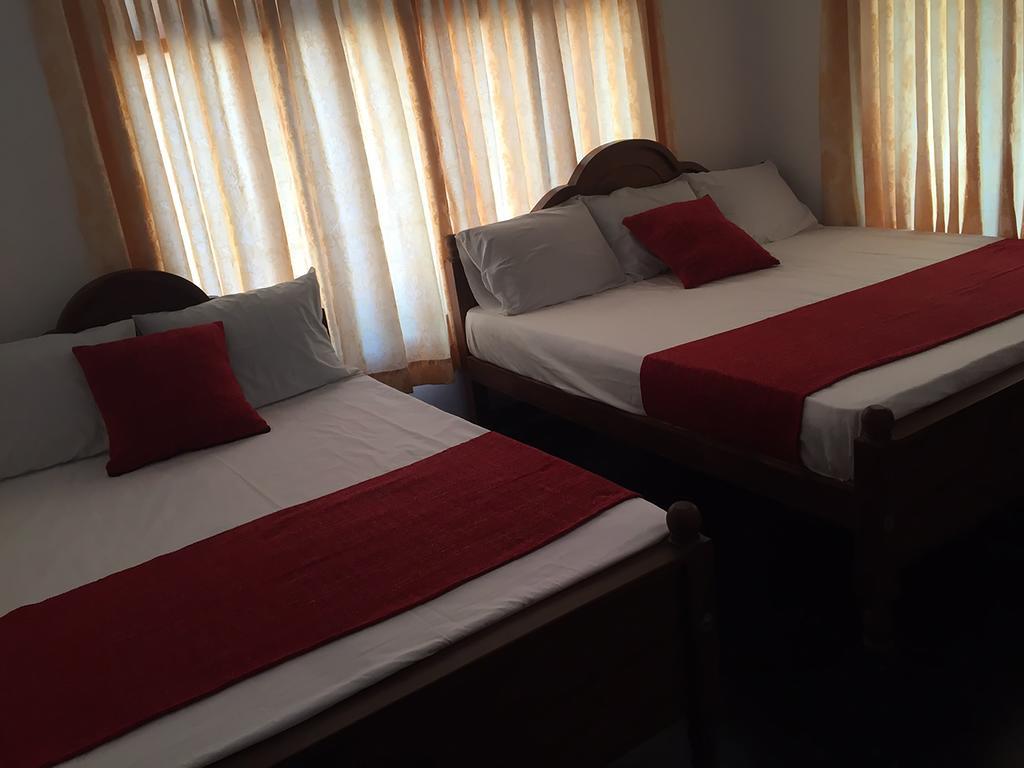 Yaarl Holiday Inn 자프나 외부 사진