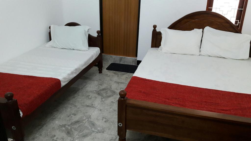 Yaarl Holiday Inn 자프나 외부 사진